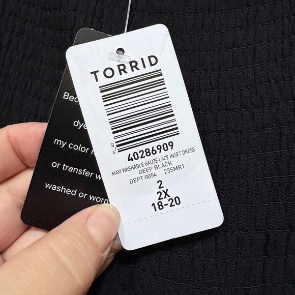 Torrid Lace Inset Maxi Dress in Deep Black 2X NWT - Picture 4 of 5